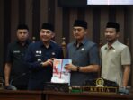 Bupati-Tanah-Bumbu-sampaikan-Rancangan-APBD-2027-1024x681